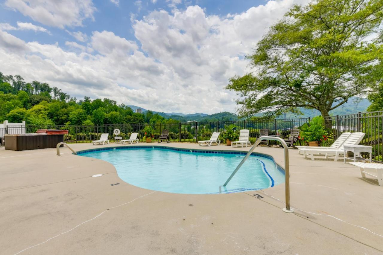 Dtwn Gatlinburg Studio Pool Access! Bagian luar foto